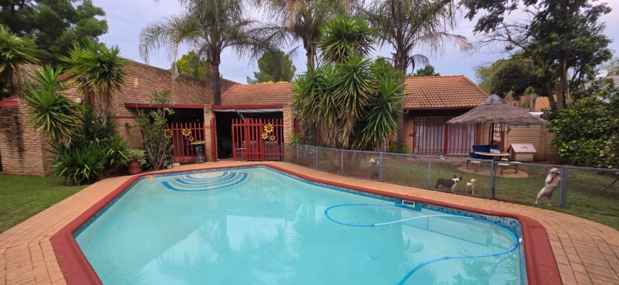 3 Bedroom Property for Sale in Flimieda North West